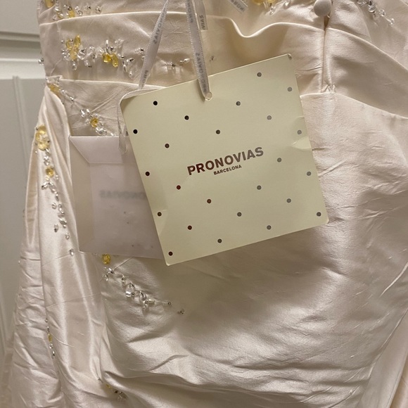 Weeding Dress - Picture 6 of 6